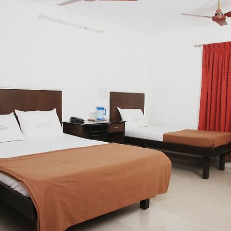 Hotel Adithya Chennai Exterior photo